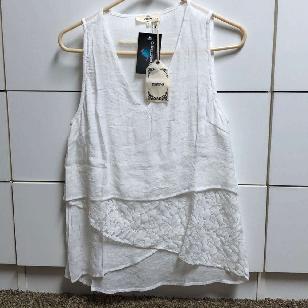 NWT mixed material tank size small